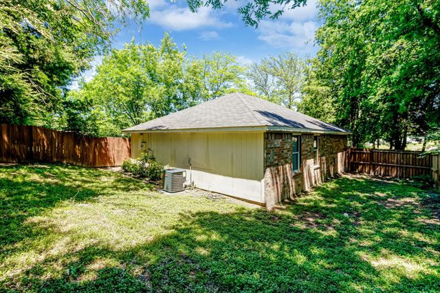 6433 Leana Avenue, Dallas, TX 75241