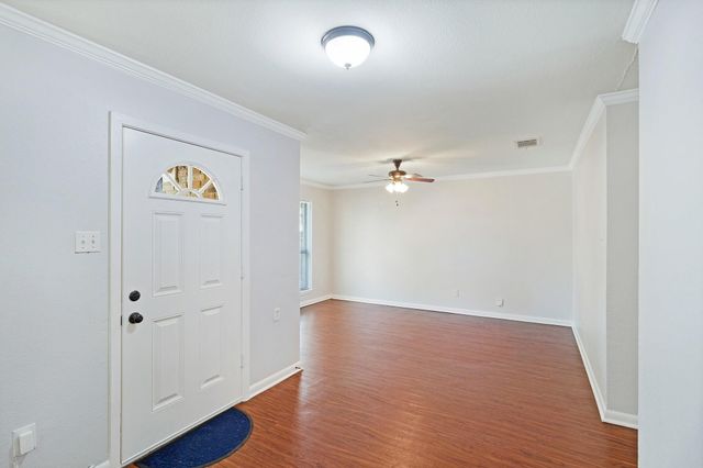 6433 Leana Avenue, Dallas, TX 75241