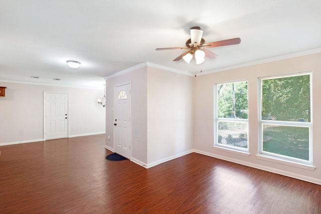 6433 Leana Avenue, Dallas, TX 75241