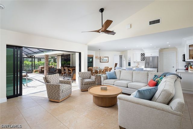 196 Monterey DR, Naples, FL 34119