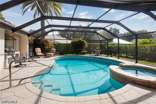 196 Monterey DR, Naples, FL 34119