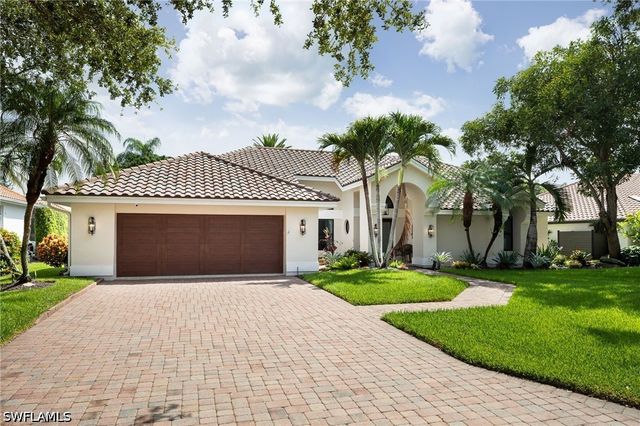 196 Monterey DR, Naples, FL 34119