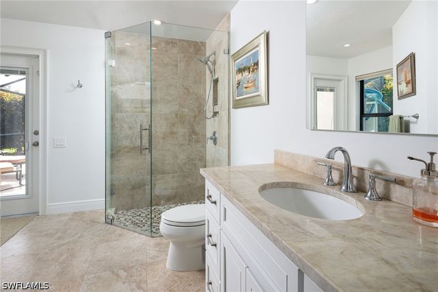 196 Monterey DR, Naples, FL 34119