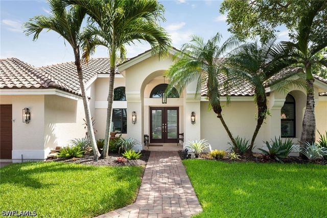 196 Monterey DR, Naples, FL 34119