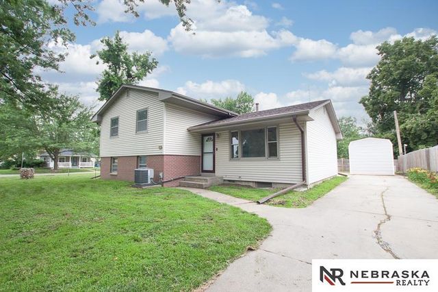 4100 Greenwood Street, Lincoln, NE 68504
