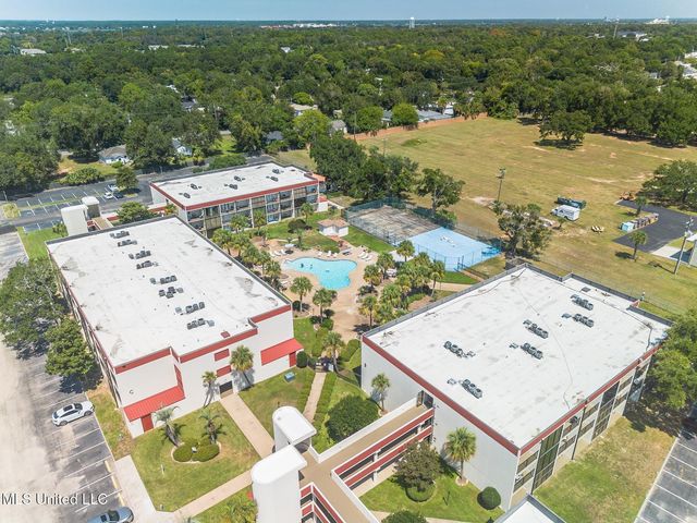 2046 Beach Boulevard, B315, Biloxi, MS 39531