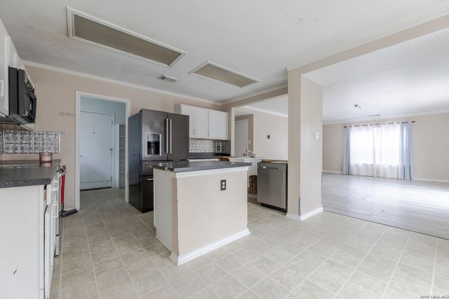 7154 Elusive Pass, San Antonio, TX 78233