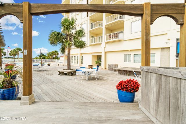 100 Olde Towne Yacht Club Drive 411 + A18, Beaufort, NC 28516