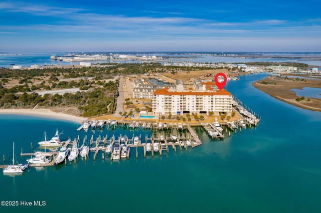 100 Olde Towne Yacht Club Drive 411 + A18, Beaufort, NC 28516