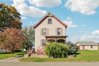1051 10th St, Taylor Twp, PA 16160