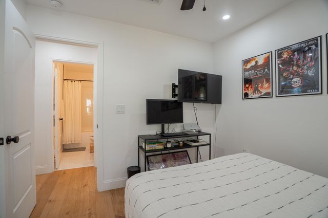 12225 Wallingstone LN, Austin, TX 78750