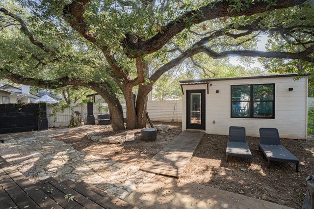 12225 Wallingstone LN, Austin, TX 78750