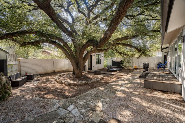 12225 Wallingstone LN, Austin, TX 78750