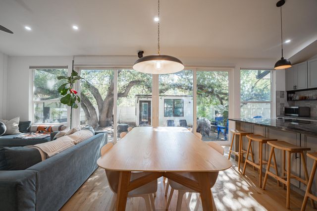 12225 Wallingstone LN, Austin, TX 78750