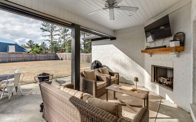 209 Herons Bay Circle, Madison, MS 39110