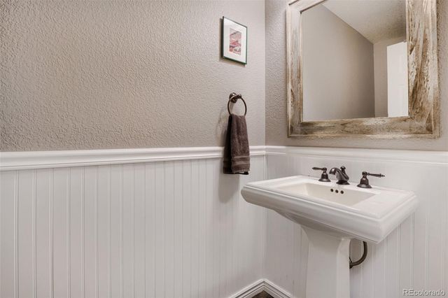 10616 Briarglen Circle, Highlands Ranch, CO 80130