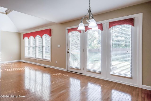 3909 Mulberry Row Way, Louisville, KY 40299