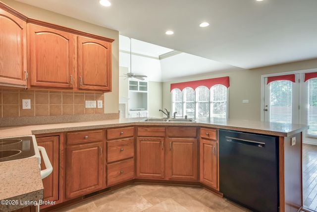 3909 Mulberry Row Way, Louisville, KY 40299