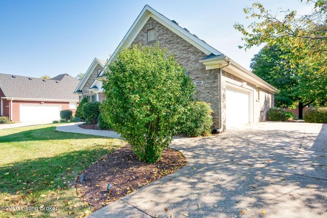 3909 Mulberry Row Way, Louisville, KY 40299