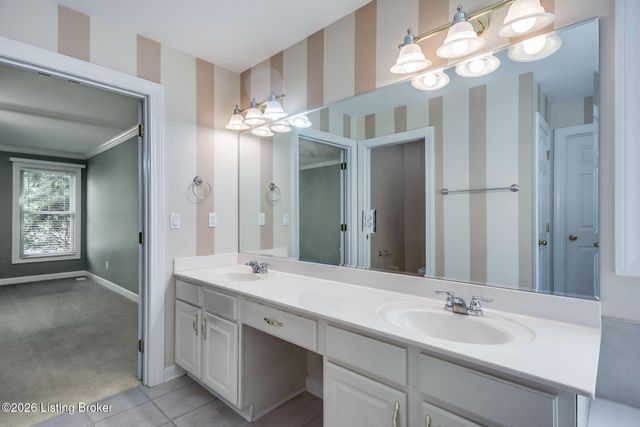 3909 Mulberry Row Way, Louisville, KY 40299