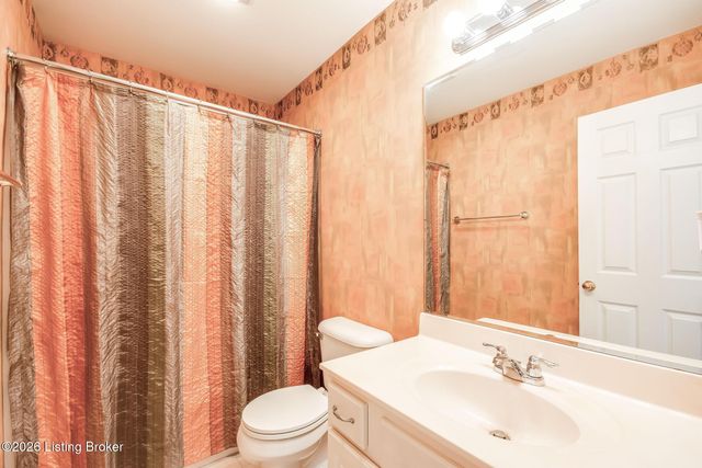 3909 Mulberry Row Way, Louisville, KY 40299