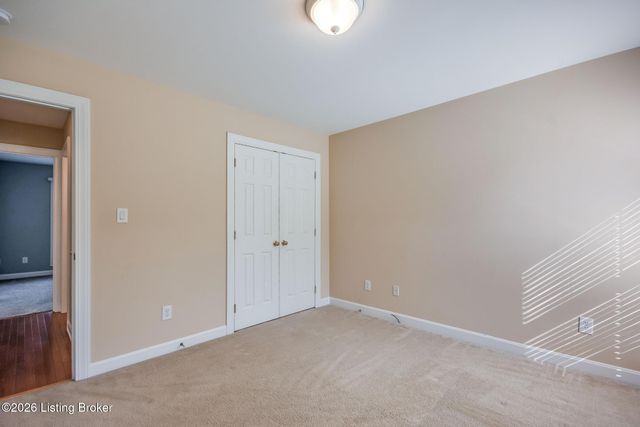 3909 Mulberry Row Way, Louisville, KY 40299