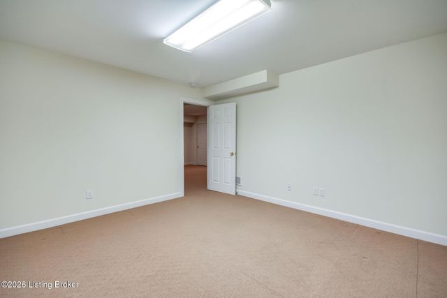3909 Mulberry Row Way, Louisville, KY 40299