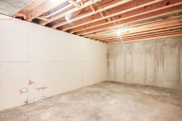 3909 Mulberry Row Way, Louisville, KY 40299
