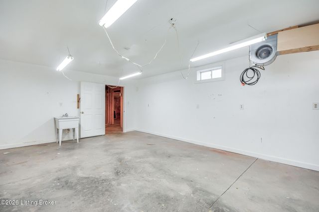 3909 Mulberry Row Way, Louisville, KY 40299