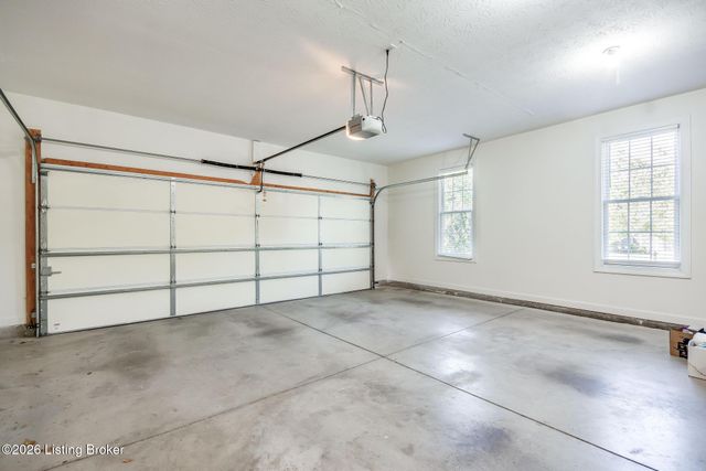 3909 Mulberry Row Way, Louisville, KY 40299