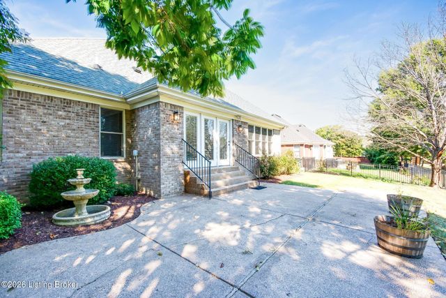 3909 Mulberry Row Way, Louisville, KY 40299