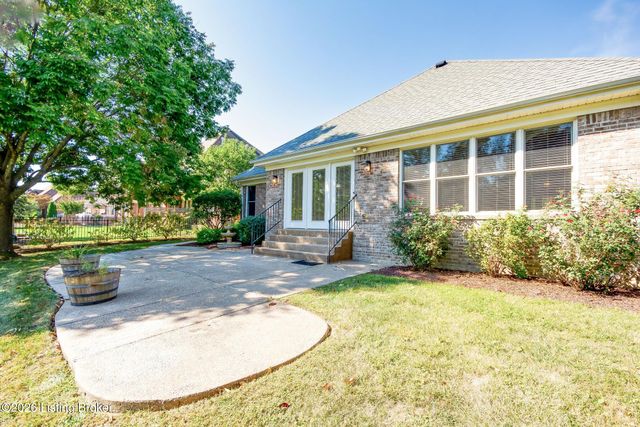 3909 Mulberry Row Way, Louisville, KY 40299