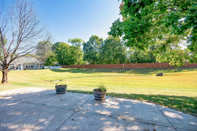 3909 Mulberry Row Way, Louisville, KY 40299