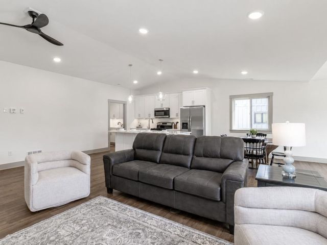 309 Pinehurst Drive, Mankato, MN 56001