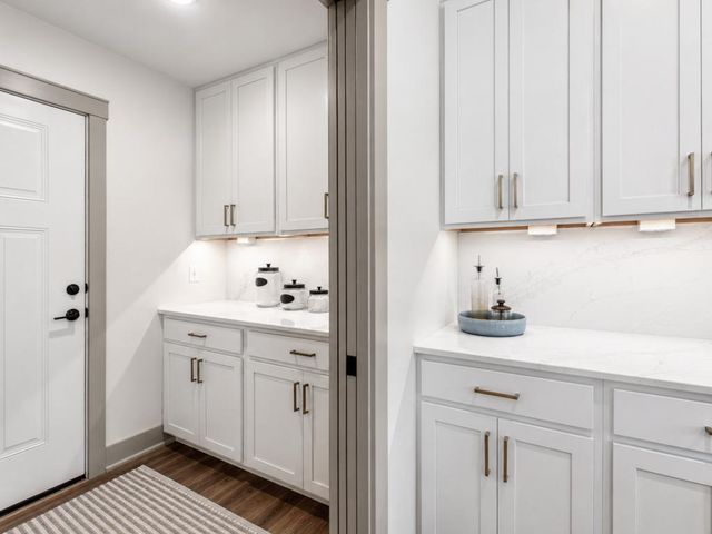 309 Pinehurst Drive, Mankato, MN 56001