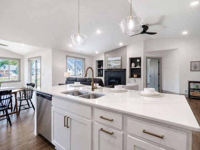 309 Pinehurst Drive, Mankato, MN 56001