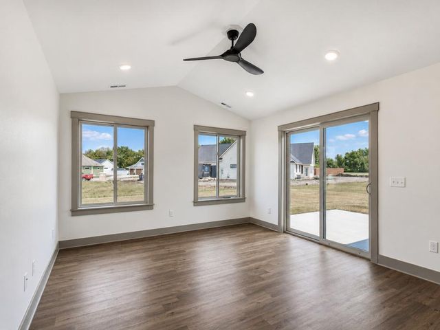 309 Pinehurst Drive, Mankato, MN 56001
