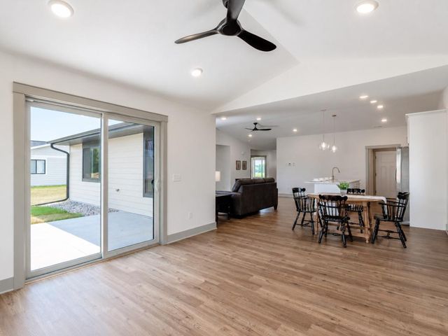 309 Pinehurst Drive, Mankato, MN 56001