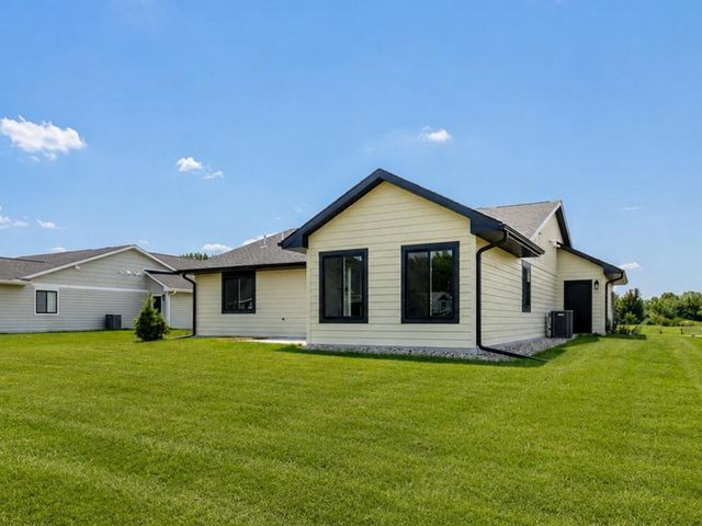 309 Pinehurst Drive, Mankato, MN 56001