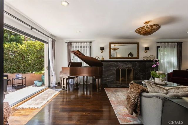4315 Olive Avenue, Long Beach, CA 90807