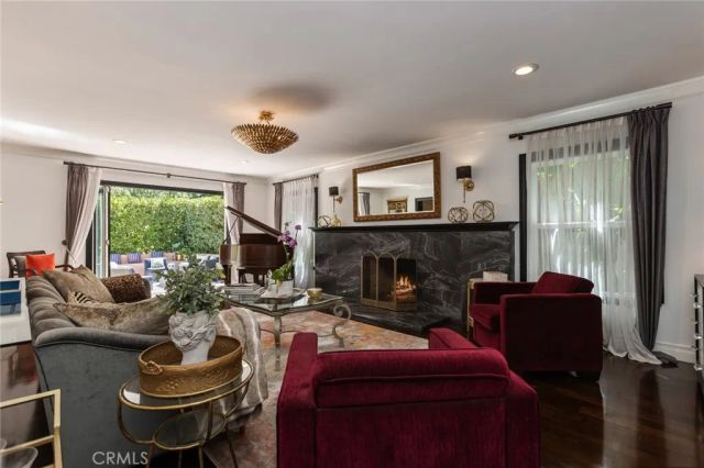 4315 Olive Avenue, Long Beach, CA 90807