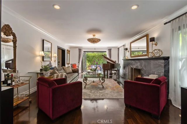 4315 Olive Avenue, Long Beach, CA 90807