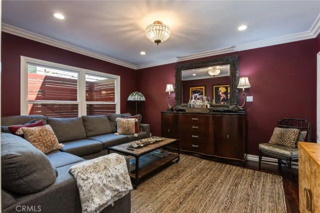 4315 Olive Avenue, Long Beach, CA 90807