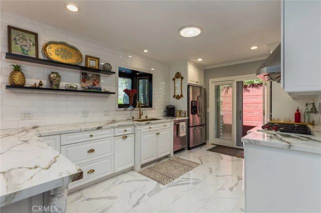 4315 Olive Avenue, Long Beach, CA 90807