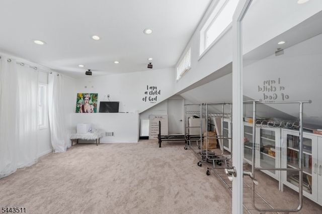 905 Salem Ave, Hillside Twp., NJ 07205
