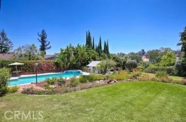 5032 Siesta Lane, Yorba Linda, CA 92886