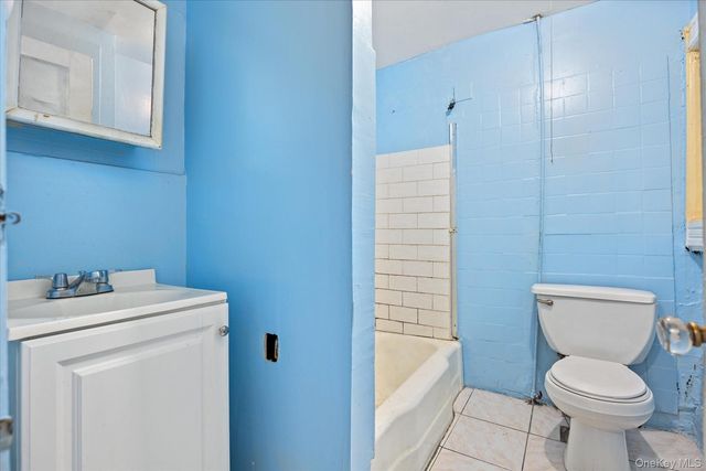 3622 37th Street, Astoria, NY 11101