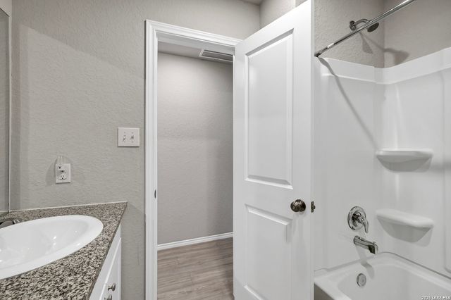 10511 Borlaug, Converse, TX 78109