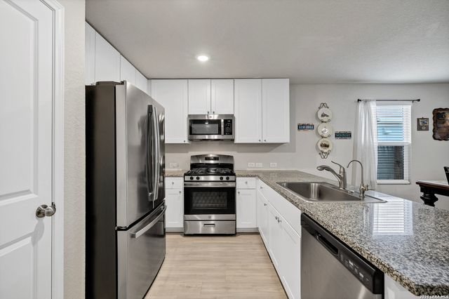 10511 Borlaug, Converse, TX 78109