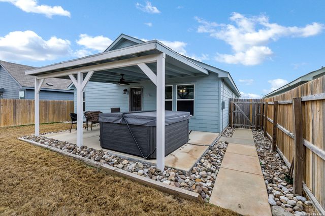 10511 Borlaug, Converse, TX 78109